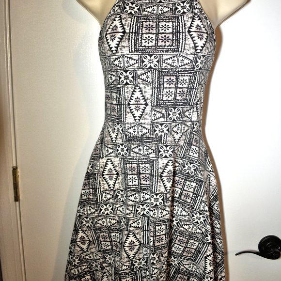 Mossimo Black & White Skater Dress - Size XS - Picture 2 of 5